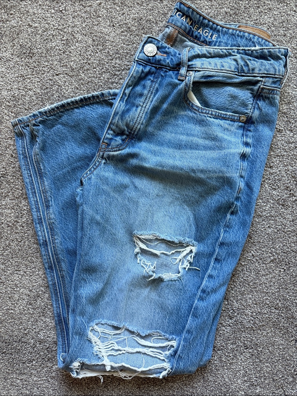 American Eagle Outfitters Light Blue womans Straight-Leg Jeans